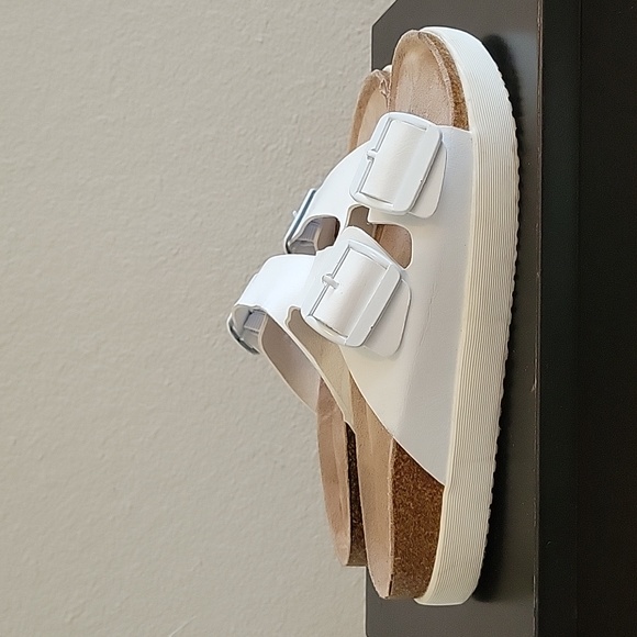 Size 7 white Madden Girl slip on sandals - Picture 5 of 9